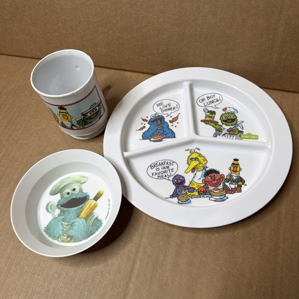 Sesame Street Muppets Divided Plate Drink Cup Mug Oscar Big Bird Vintage 70s Set
